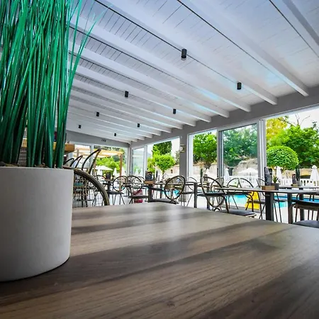 Апарт-отель Zakynthos 4*
